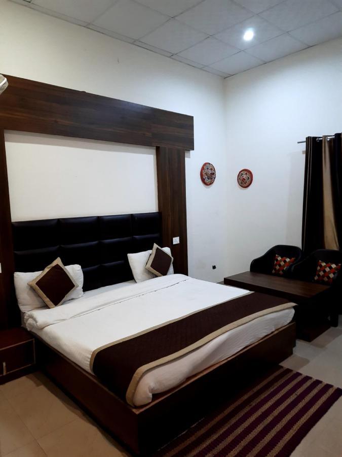 Hotel Green Park Nainital Eksteriør billede